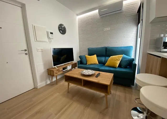 Lovely Private Center شقة